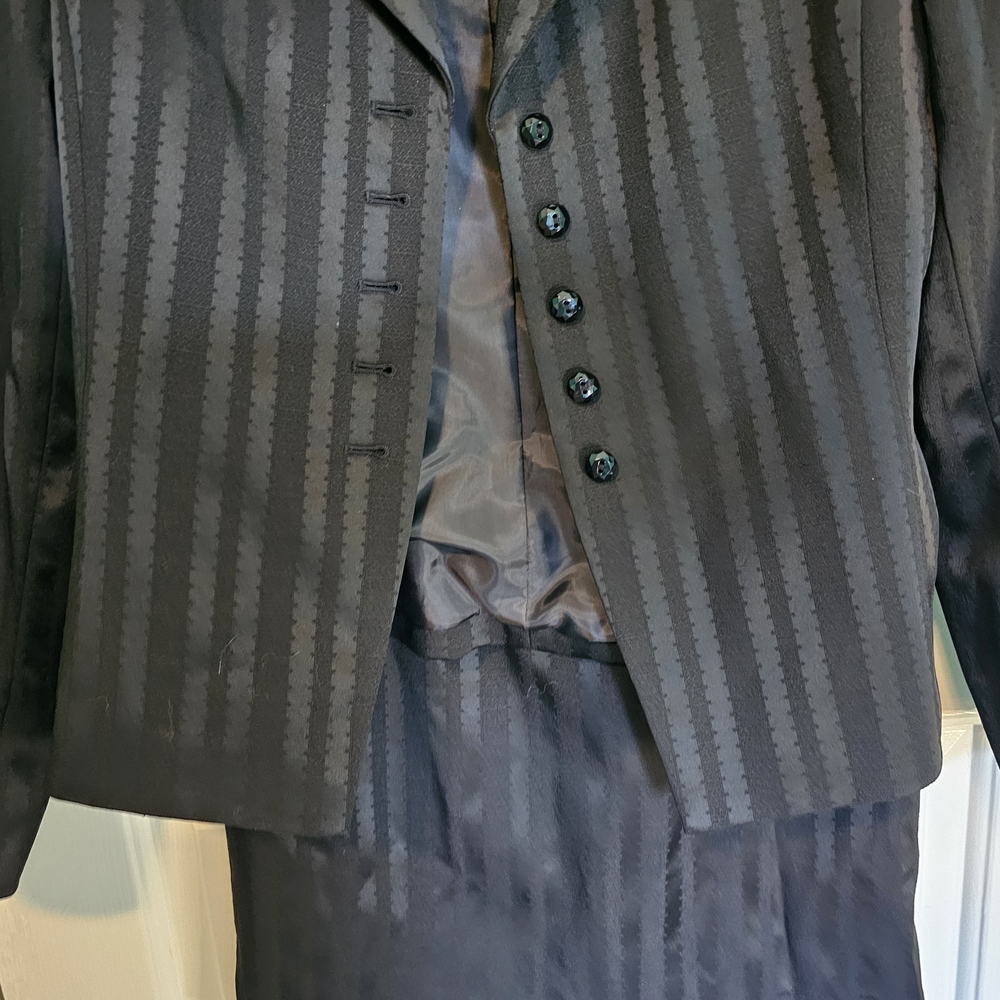 Tahari ASL Black Striped Blazer and Pencil Skirt Set Women's Sz 4 - Picture 3 of 16